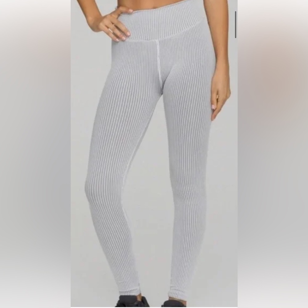 Good American leggings… nwt…